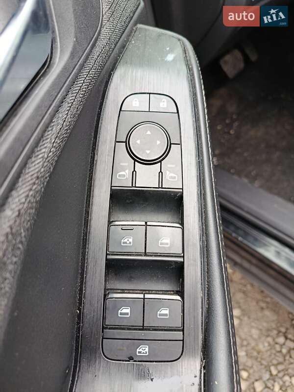 Внедорожник / Кроссовер Nissan Rogue 2021 в Луцке