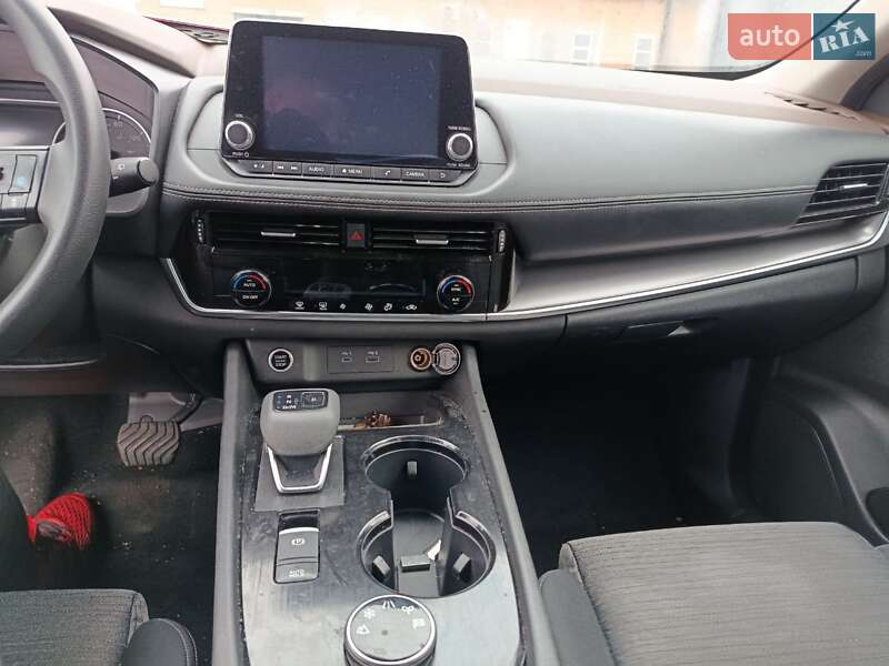 Внедорожник / Кроссовер Nissan Rogue 2021 в Луцке