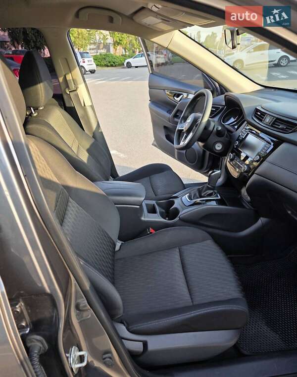 Позашляховик / Кросовер Nissan Rogue 2018 в Вишгороді