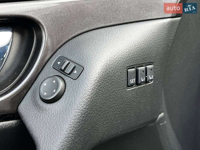 Внедорожник / Кроссовер Nissan Rogue 2018 в Киеве