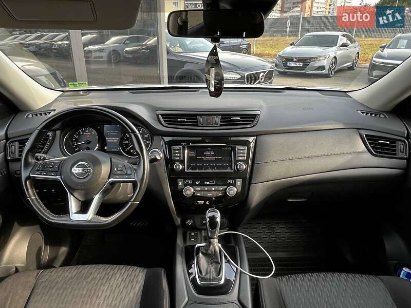 Внедорожник / Кроссовер Nissan Rogue 2018 в Киеве