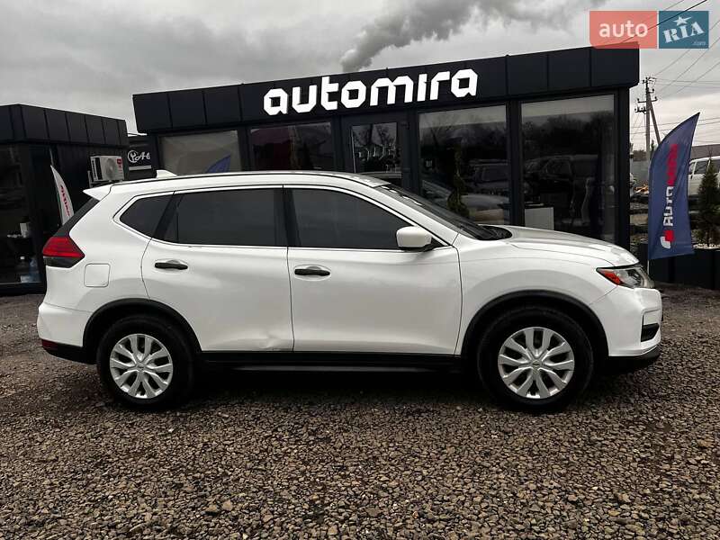 Внедорожник / Кроссовер Nissan Rogue 2017 в Луцке