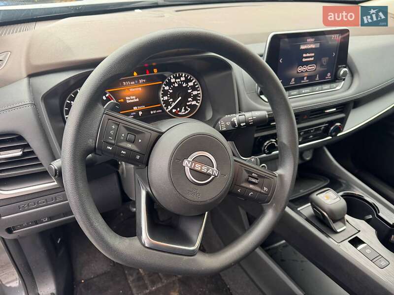 Позашляховик / Кросовер Nissan Rogue 2023 в Львові