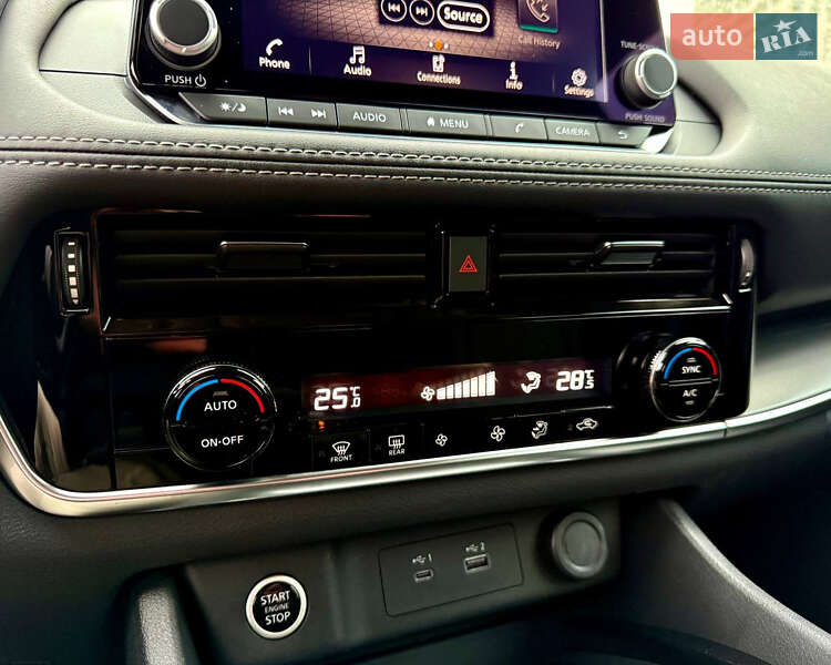 Внедорожник / Кроссовер Nissan Rogue 2022 в Киеве