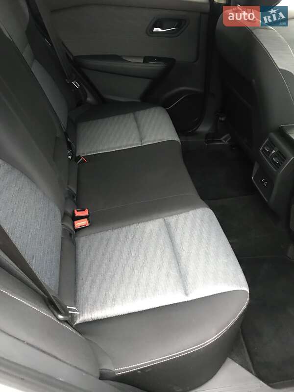 Внедорожник / Кроссовер Nissan Rogue 2020 в Киеве