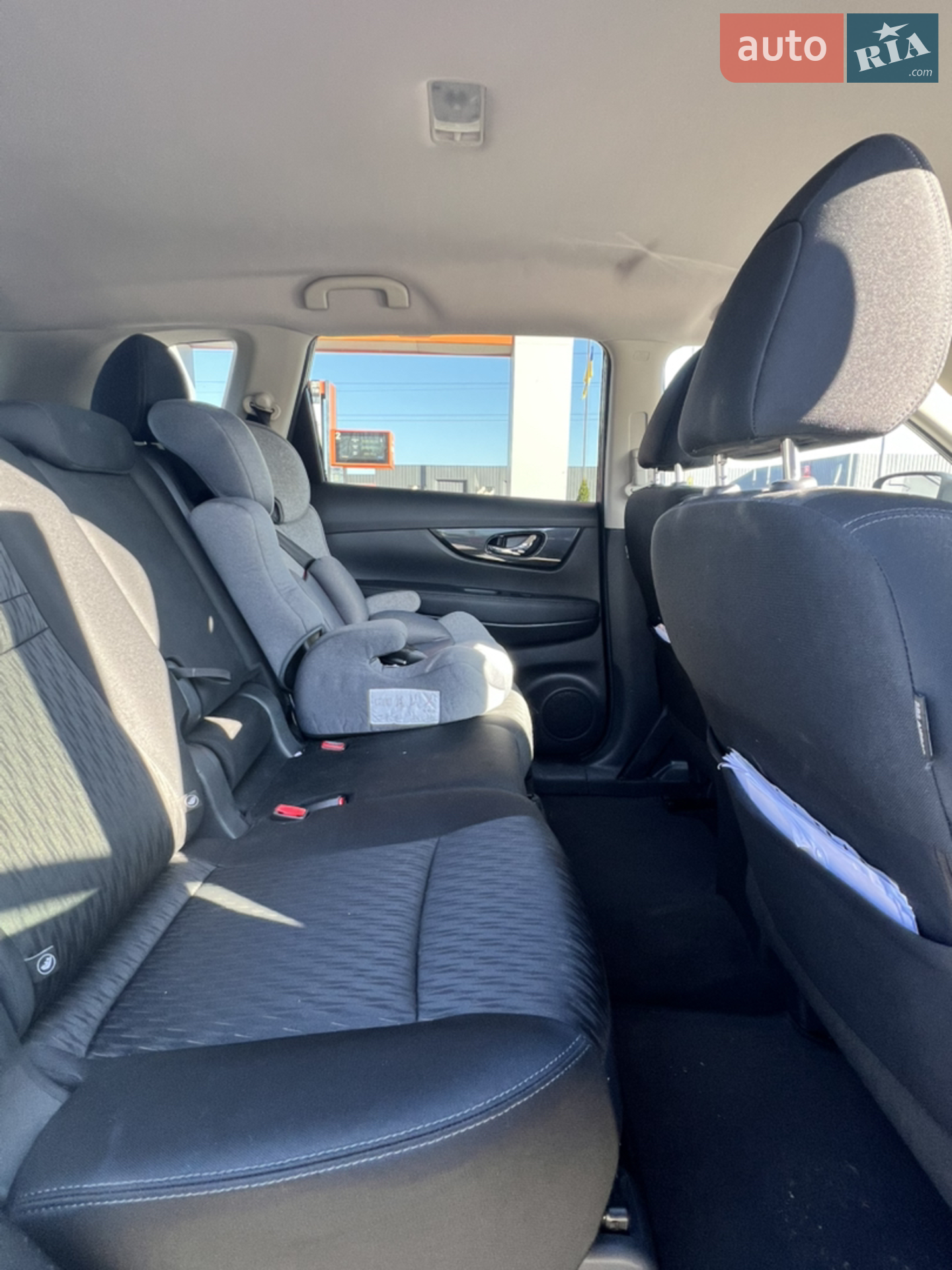 2018 Nissan Rogue - мініатюра 4