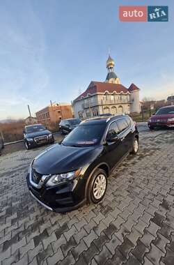 Внедорожник / Кроссовер Nissan Rogue 2018 в Ужгороде