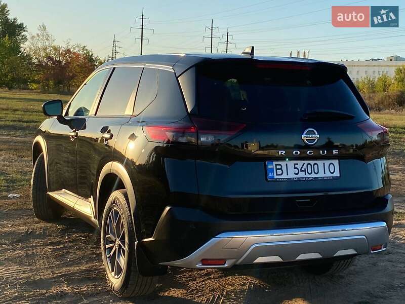 Внедорожник / Кроссовер Nissan Rogue 2021 в Полтаве