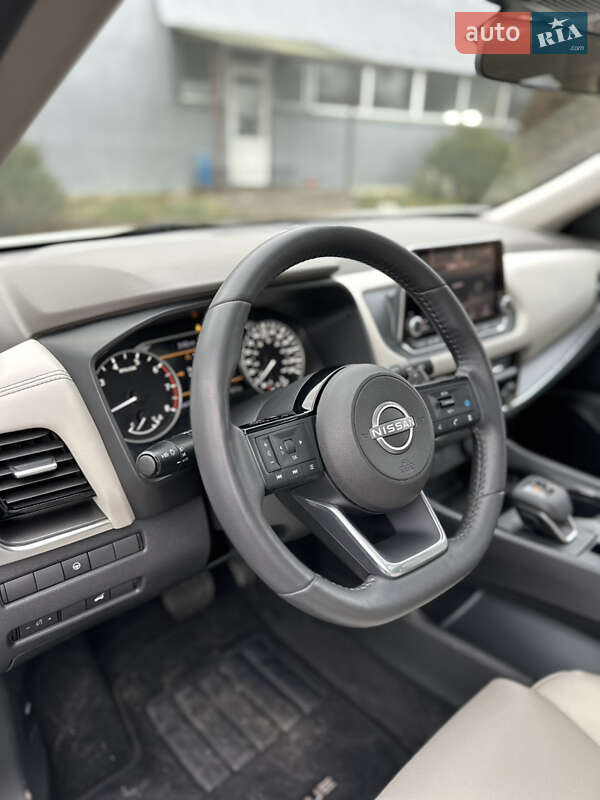 Внедорожник / Кроссовер Nissan Rogue 2022 в Луцке