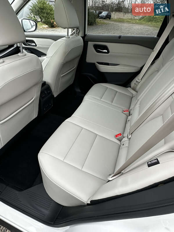 Внедорожник / Кроссовер Nissan Rogue 2022 в Луцке