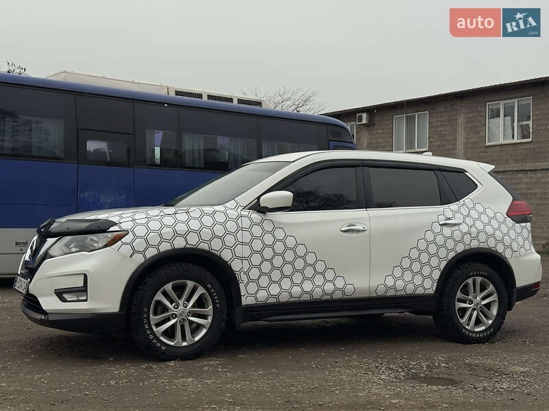 Внедорожник / Кроссовер Nissan Rogue 2017 в Одессе
