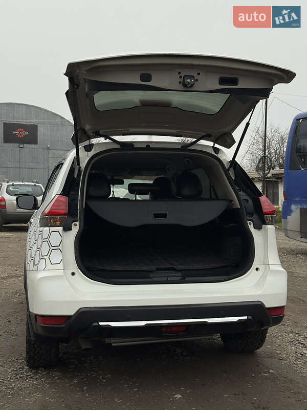 Внедорожник / Кроссовер Nissan Rogue 2017 в Одессе