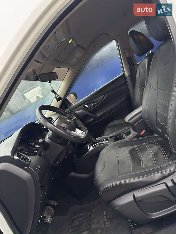 Внедорожник / Кроссовер Nissan Rogue 2017 в Одессе