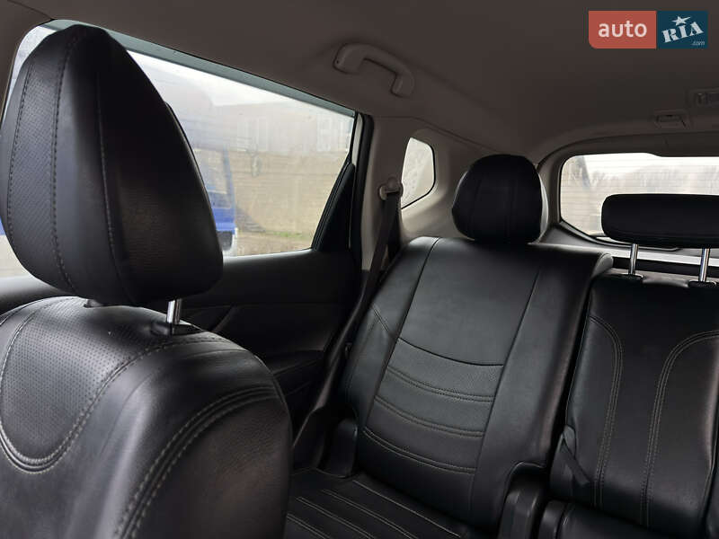 Внедорожник / Кроссовер Nissan Rogue 2017 в Одессе