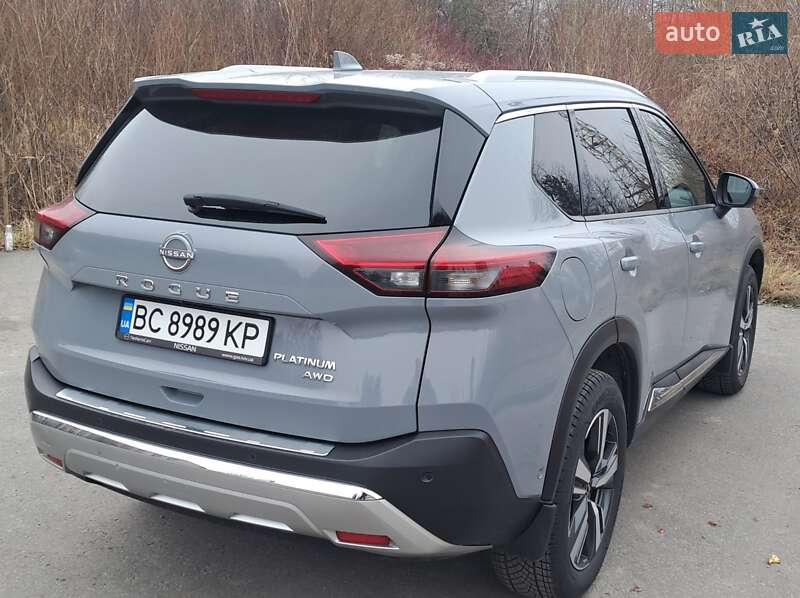 Внедорожник / Кроссовер Nissan Rogue 2023 в Львове