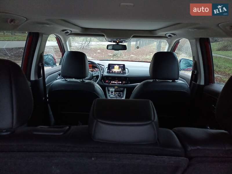 Позашляховик / Кросовер Nissan Rogue 2022 в Дніпрі