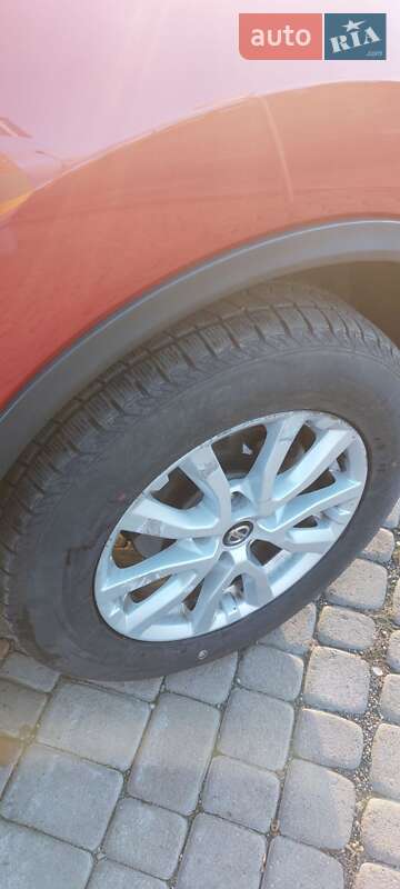 Позашляховик / Кросовер Nissan Rogue 2017 в Харкові