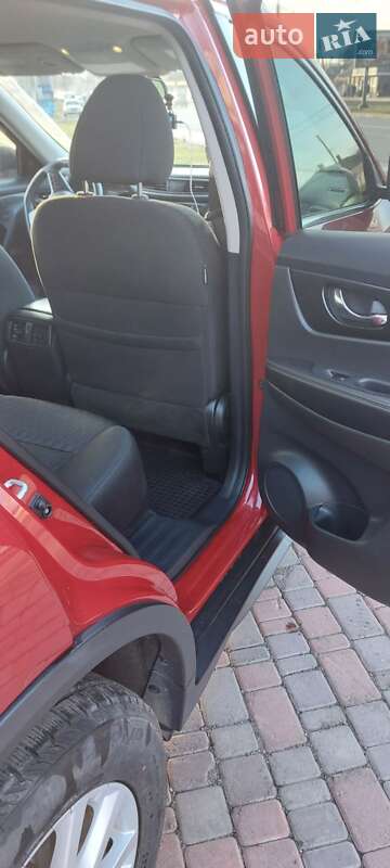 Позашляховик / Кросовер Nissan Rogue 2017 в Харкові