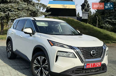 Позашляховик / Кросовер Nissan Rogue 2021 в Дубні
