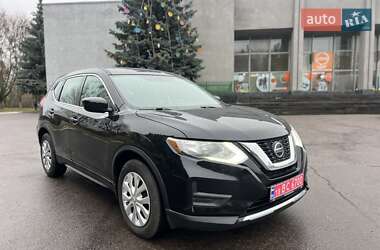 Позашляховик / Кросовер Nissan Rogue 2017 в Рівному