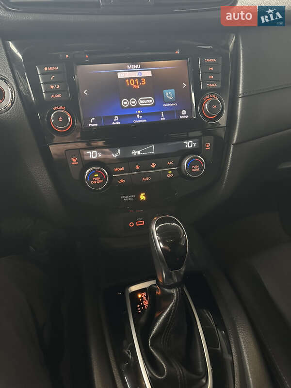 Позашляховик / Кросовер Nissan Rogue 2018 в Городку