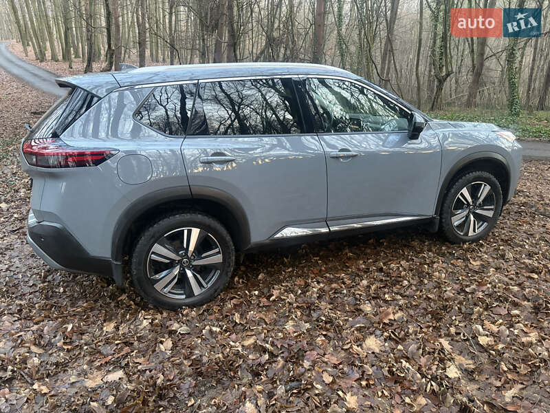 Внедорожник / Кроссовер Nissan Rogue 2020 в Львове