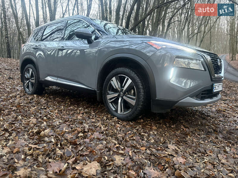 Внедорожник / Кроссовер Nissan Rogue 2020 в Львове