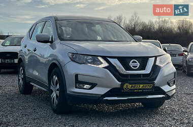Позашляховик / Кросовер Nissan Rogue 2017 в Львові