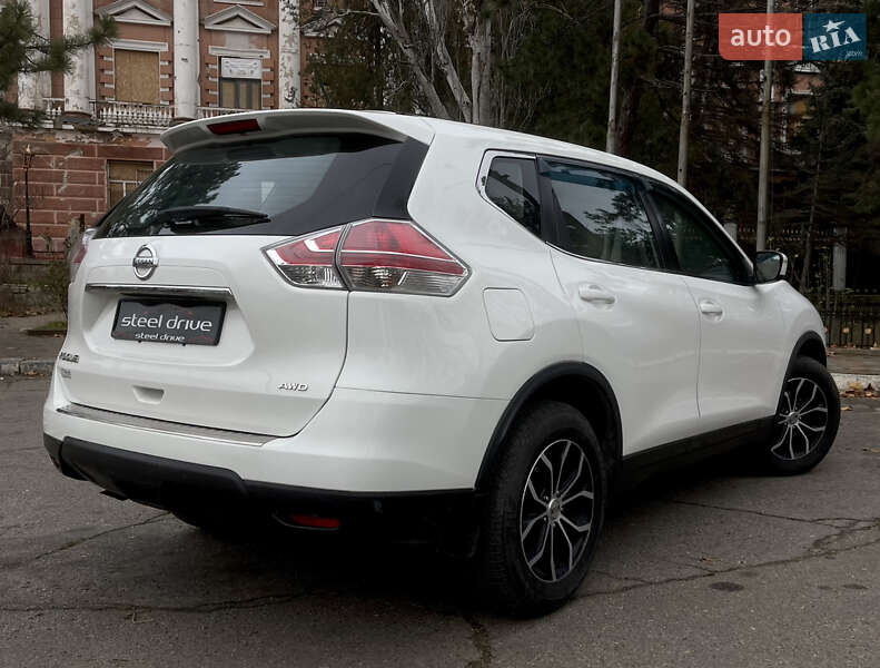 Позашляховик / Кросовер Nissan Rogue 2016 в Миколаєві