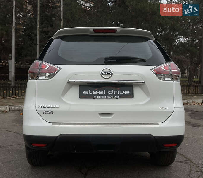 Позашляховик / Кросовер Nissan Rogue 2016 в Миколаєві