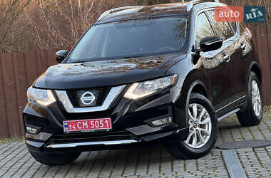 Позашляховик / Кросовер Nissan Rogue 2017 в Дрогобичі
