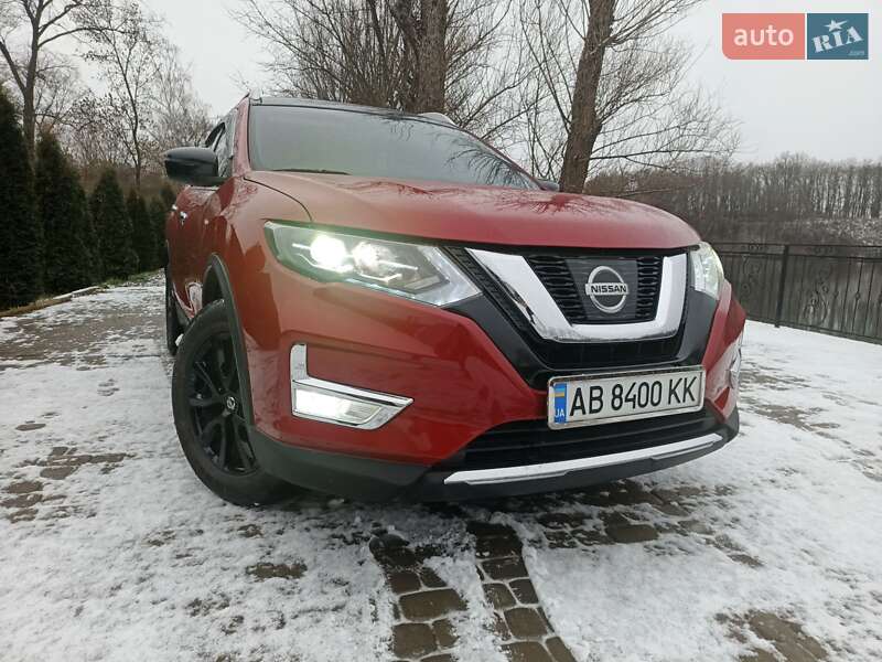 Позашляховик / Кросовер Nissan Rogue 2017 в Липовці