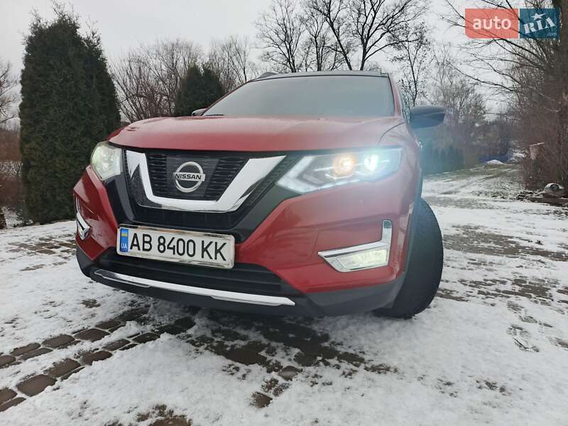 Позашляховик / Кросовер Nissan Rogue 2017 в Липовці