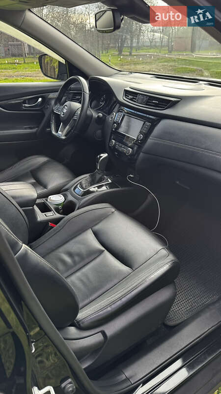 Позашляховик / Кросовер Nissan Rogue 2017 в Одесі