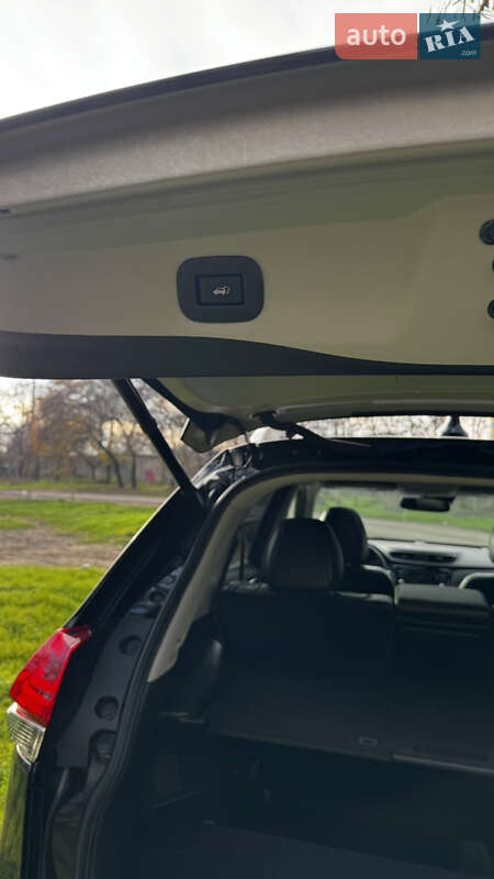 Позашляховик / Кросовер Nissan Rogue 2017 в Одесі