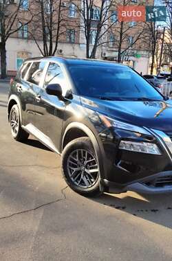 Внедорожник / Кроссовер Nissan Rogue 2021 в Кривом Роге