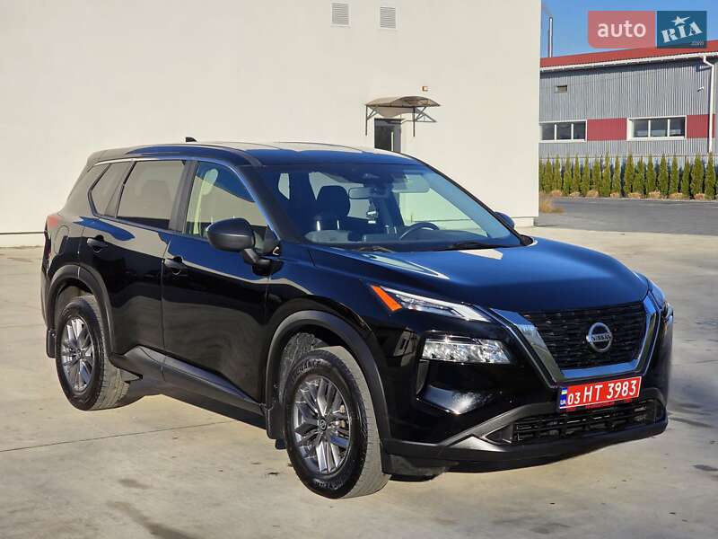 Позашляховик / Кросовер Nissan Rogue 2021 в Луцьку