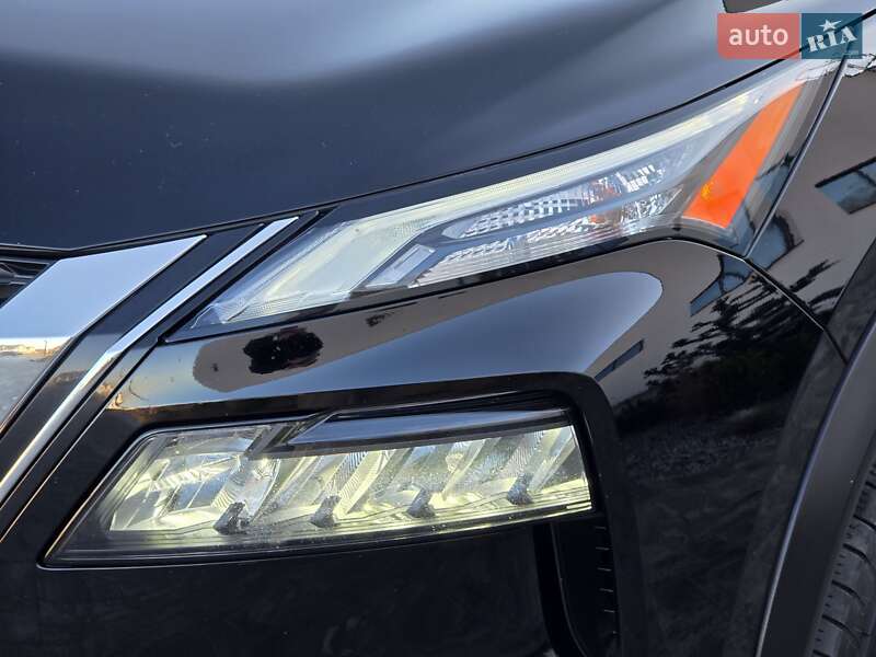 Позашляховик / Кросовер Nissan Rogue 2021 в Луцьку