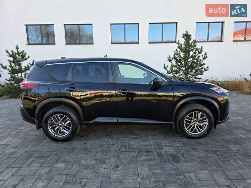 Позашляховик / Кросовер Nissan Rogue 2021 в Луцьку
