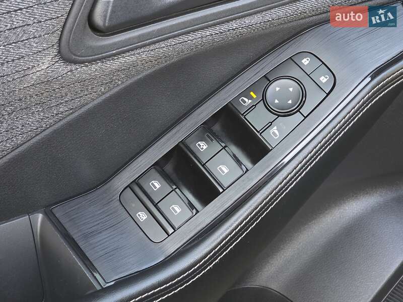 Позашляховик / Кросовер Nissan Rogue 2021 в Луцьку