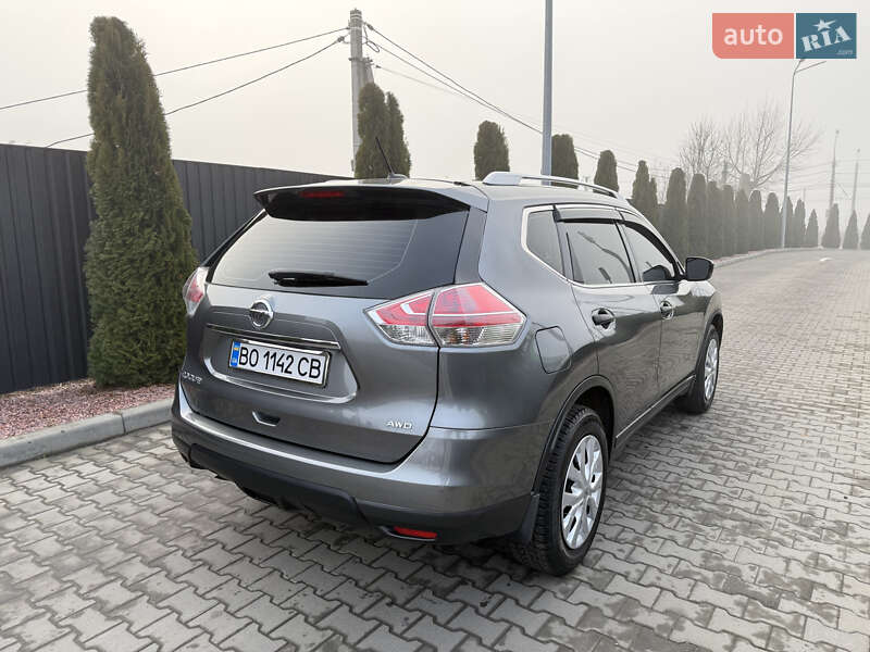 Внедорожник / Кроссовер Nissan Rogue 2015 в Тернополе