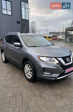 Внедорожник / Кроссовер Nissan Rogue 2017 в Львове