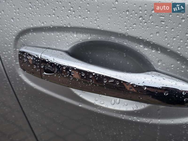 Позашляховик / Кросовер Nissan Rogue 2017 в Мукачевому