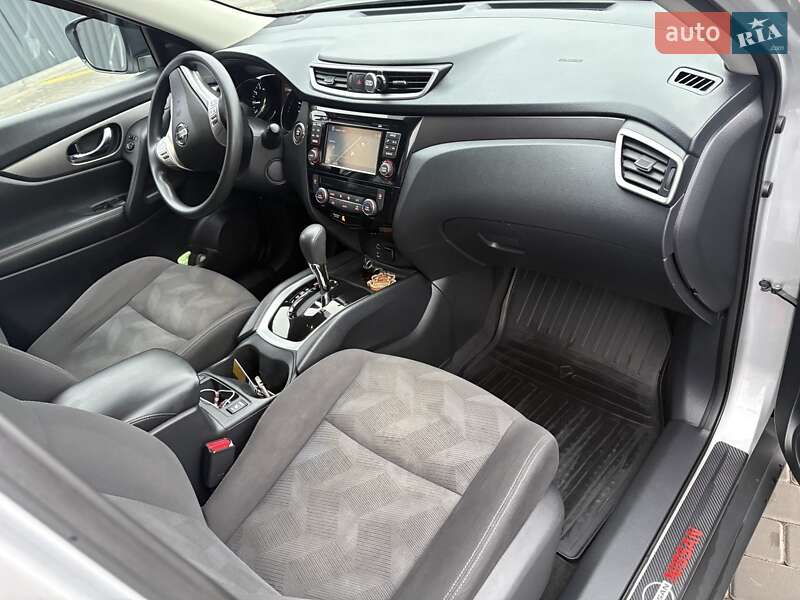 Позашляховик / Кросовер Nissan Rogue 2016 в Харкові