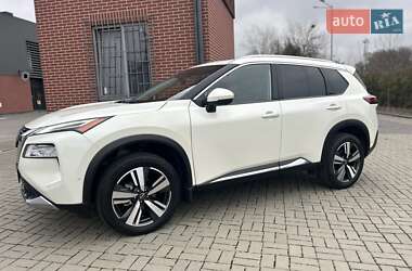 Внедорожник / Кроссовер Nissan Rogue 2022 в Львове