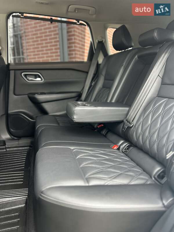 Внедорожник / Кроссовер Nissan Rogue 2022 в Львове