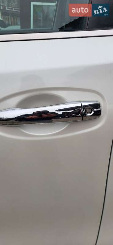 Внедорожник / Кроссовер Nissan Rogue 2016 в Днепре