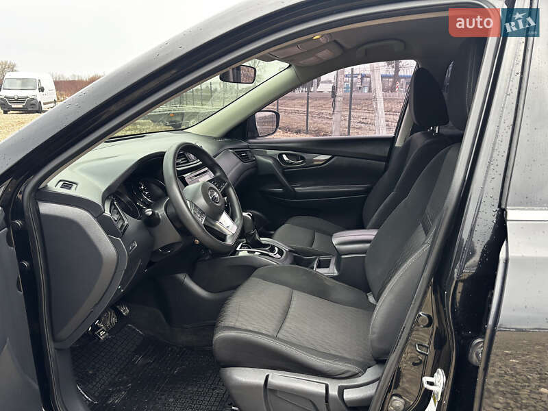 Внедорожник / Кроссовер Nissan Rogue 2016 в Львове