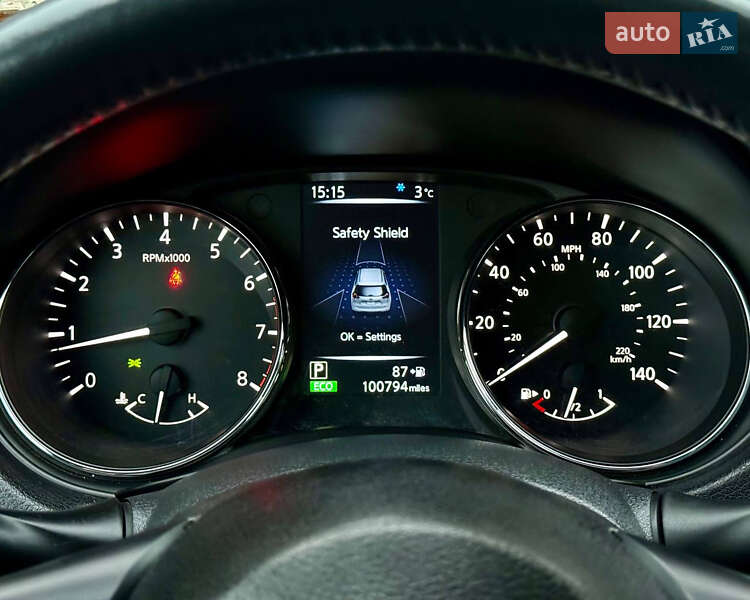 Внедорожник / Кроссовер Nissan Rogue 2017 в Киеве