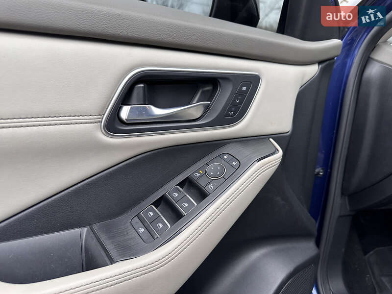 Позашляховик / Кросовер Nissan Rogue 2021 в Запоріжжі